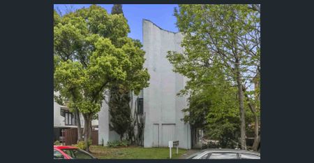 2-Bedroom Unit in Prime Location - Photo 5