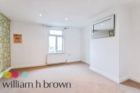 The Street - Photo 3