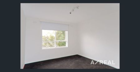 Bright and Comfortable - Photo 3