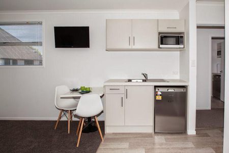 Short walk to Uni - Photo 2