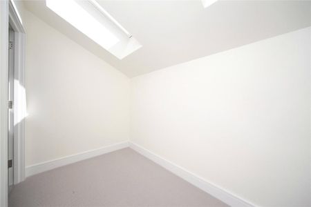 4 bedroom house in Denton Street - Photo 4