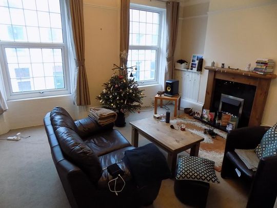 2 bedroom maisonette to rent - Photo 1