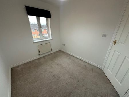 3 bedroom mews to rent - Photo 2