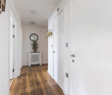 2 Bed Flat, Bartholomew House, W10 - Photo 5