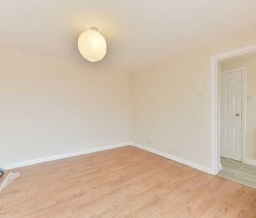 1 bedroom semi-detached house to rent - Photo 4