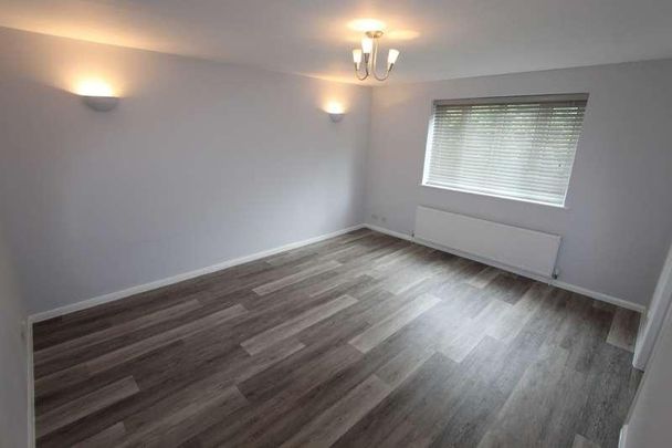 Burnham Gardens, Croydon, CR0 - Photo 1