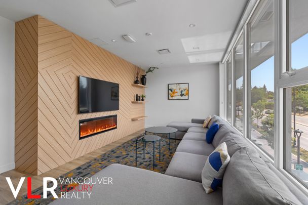 Condo in Surrey, BC - Photo 1