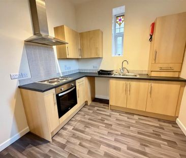 2 bedroom apartment to rent - Photo 4