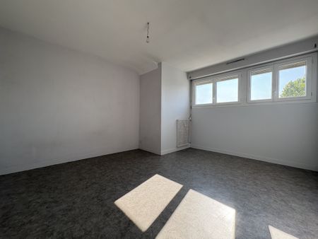 Location Appartement 1 pièce 25m² SAUMUR 49400 - Photo 3