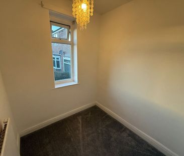 3 Bed Semi-Detached House, Skelwith Close, S4 - Photo 2