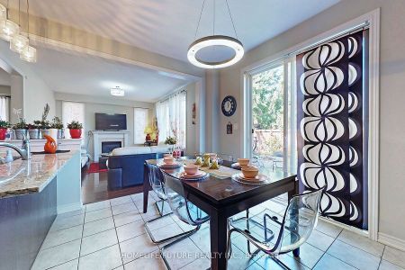 For Lease - 66 Woodgrove Drive, Toronto, Ontario - Photo 4