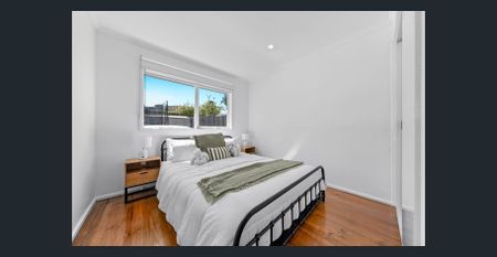 Beautifully Updated Family Home in Prime Rowville Location - Photo 4