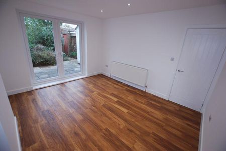 1 bedroom semi-detached house to rent - Photo 2