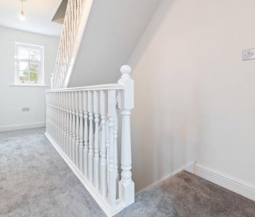 3 bedroom end of terrace house to rent - Photo 4