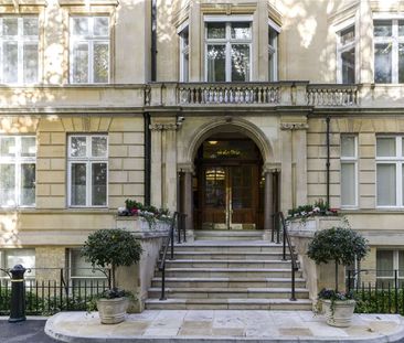 Elegant four bedroom apartment set next to Regents Park and walking... - Photo 2