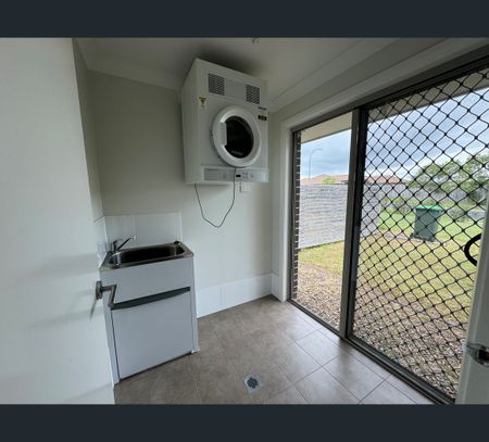 33 McKeachie Drive, Aberglasslyn, NSW 2320 - Photo 4