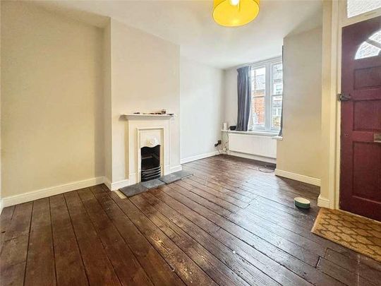 Auckland Road, Reading, Berkshire, RG6 - Photo 1