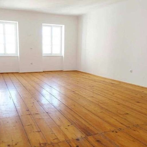 Altbauschönheit: Gemütliche 1-Zimmer-Wohnung, Küche/Essen extra, großzügiger Vorraum, in Graz, Uni nähe : Modern, gepflegt und sehr zentral gelegen - Photo 1