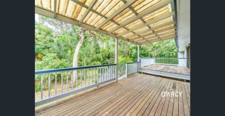 Quiet Cul-De-Sac with Leafy Outlook - Photo 4