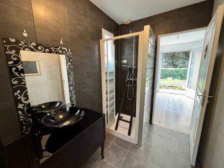Location Maison 4 pièces 88m² TOURRETTE LEVENS 06690 - Photo 4