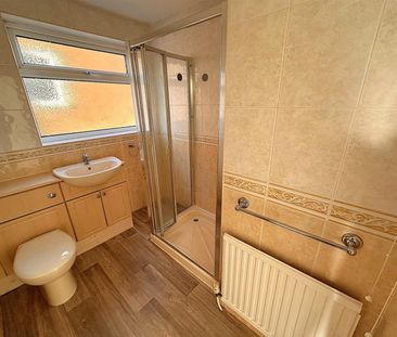 2 bedroom House To Let - Photo 4