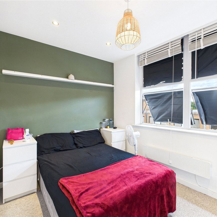 Victoria Road, Farnborough Victoria Road, Farnborough - Photo 2