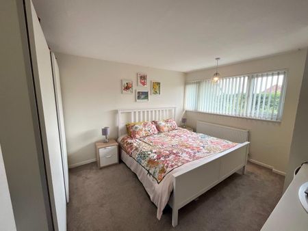 3 bedroom semi-detached house to rent - Photo 5