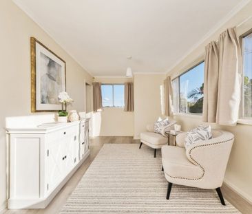 Charming 4 Bedroom Home - ENTRY VIA ASHLEY STREET - Photo 2