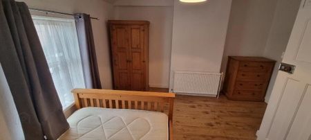 28 Ashley Drive, Belfast, BT9 7BE - Photo 2