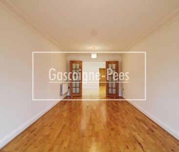 Cobham KT11 - Photo 5