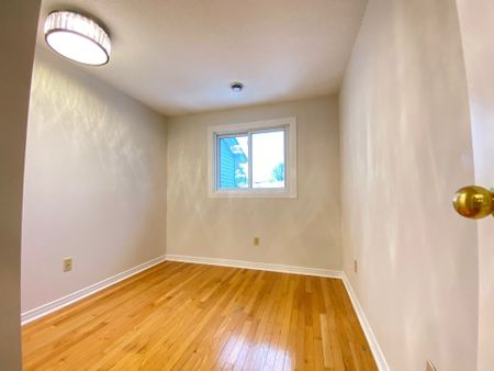 For Lease - 1786 Attawandaron Road Unit# 36, London North, Ontario - Photo 2