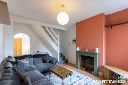 2 bedroom terraced house to rent - Photo 4