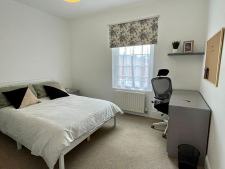 Harvey Street – 3 Bed - Photo 2