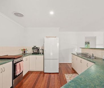 Coastal character home - a must see - Photo 5