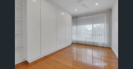 Two Bedroom Townhouse in Williamstown - Photo 5