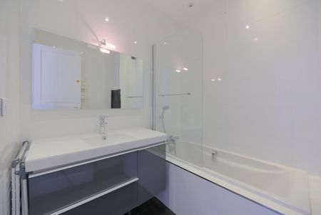 Location Appartement 3 pièces Meublé 70m² PARIS 16ème - Photo 5