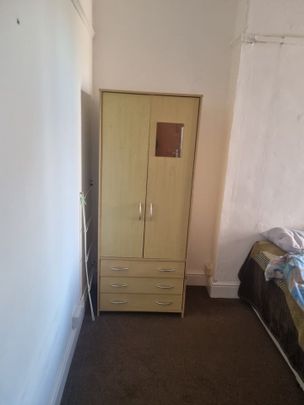 Room in a Shared House, Showell Green Lane, B11 - Photo 1