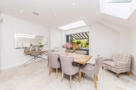 4 bedroom terraced house to rent - Photo 3