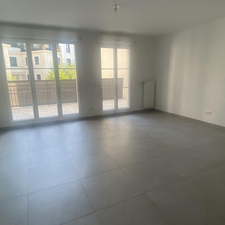 location Appartement T2 DE 49.75m² À CLAMART - Photo 1