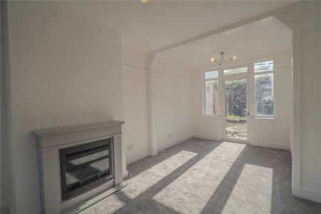 2 bedroom semi-detached house to rent - Photo 5