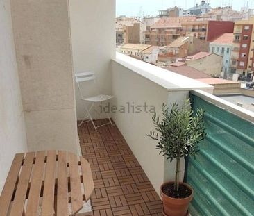 4 room luxury Flat for rent in Valencia - Photo 2