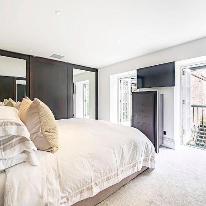 3 bedroom flat to rent - Photo 1