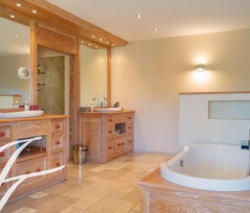 Maison à louer Cagnes Sur Mer, Cote d'Azur, France9 000 EUR / Mois - Photo 2