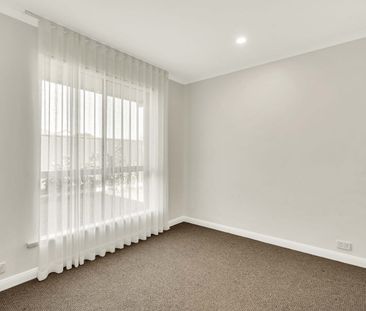 Beautifully Renovated Rear Homette in Niche Group! - Photo 6