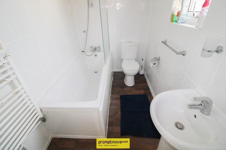 2 bedroom flat to rent - Photo 5