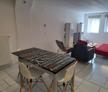 Location Appartement 3 pièces 72m² - Photo 2