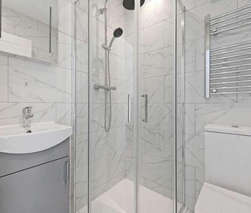 Stanley Avenue, Greenford, UB6 - Photo 4