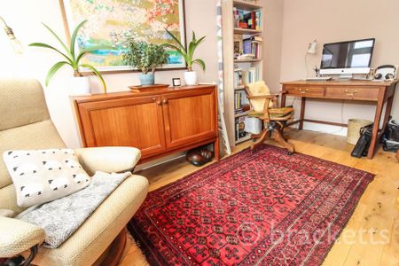 3 bedroom semi-detached house to rent - Photo 5