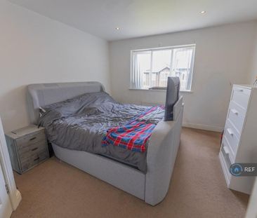3 bedroom maisonette to rent - Photo 4