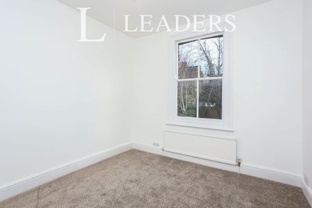 4 bedroom mid-terrace to rent Murillo Road, Lewisham, SE13 - Photo 3
